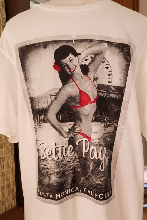 Bettie Page Santa Monica Men's T-Shirt | Bettie Page